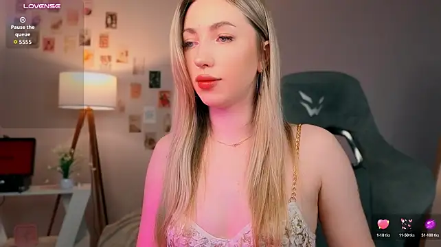 BellaLynny - air kiss