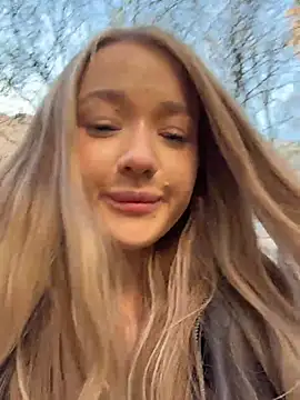Milaa_sun - flash tits on street 🍒