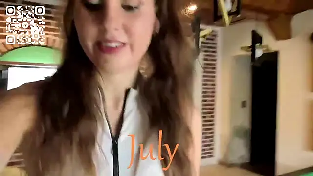 JacklynSwisshelm - make a cute air kiss