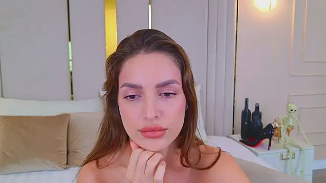 BellaHalles - SLAP MY BIG ASS