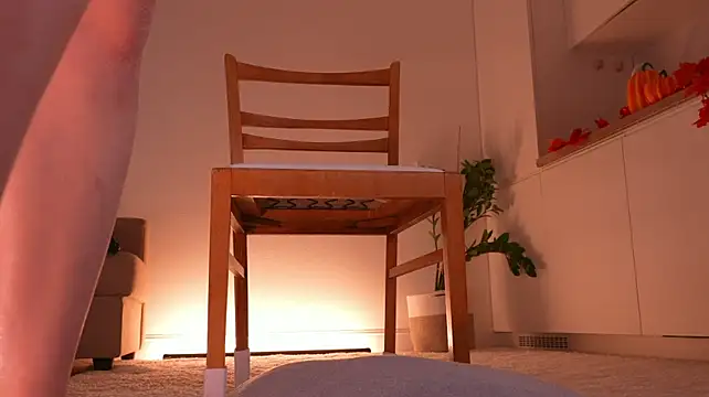 Miablueye - Anal in the oversplit between two chairs