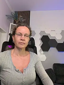 AnnikaRose - Naked Orgasmus + LT free clip