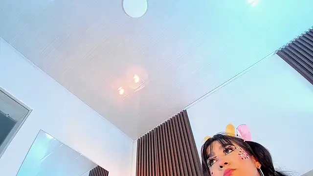 Nicolqueen_ - fingers in pussy
