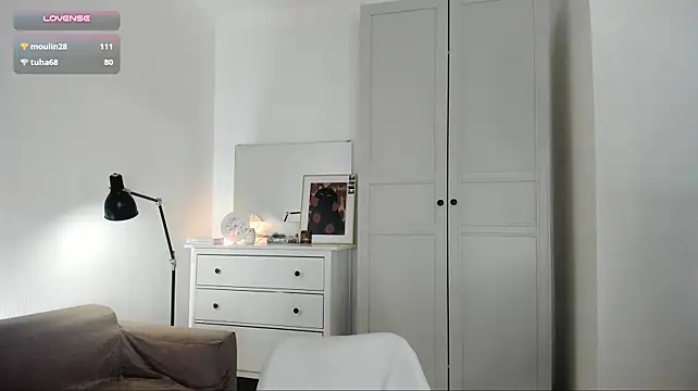 VivianMarble - nippel clumps and naked boobs all day