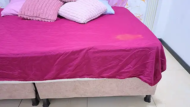 Julietaks - FUCK MY PUSSY VERY HARD 💗