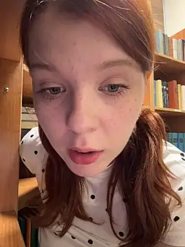 Freaky__Nikki - sexy toungue tease ;p