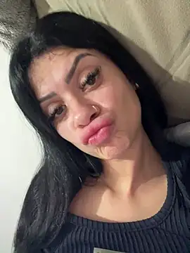 Belababyy - Peladinha se masturbando