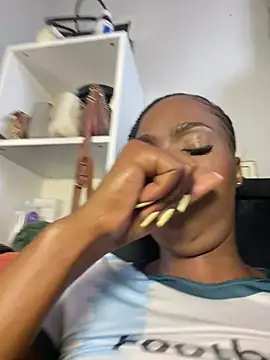 LuciousLips96