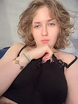 KellyKeler - Spank till pink Rrrr🍑🌸