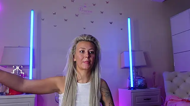 Alicia007