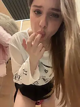 Lunabelle_ - take off my shirt massage boobies close
