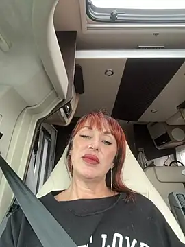 AlessiaSarti - Le mutandine attaccate al vetro