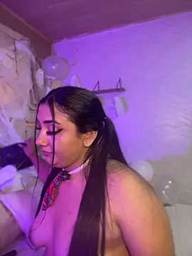 Amaliadaltonn - completely naked show covered in oil 🔥