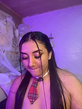 Amaliadaltonn - completely naked show covered in oil 🔥