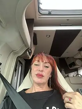 AlessiaSarti - Le mutandine attaccate al vetro