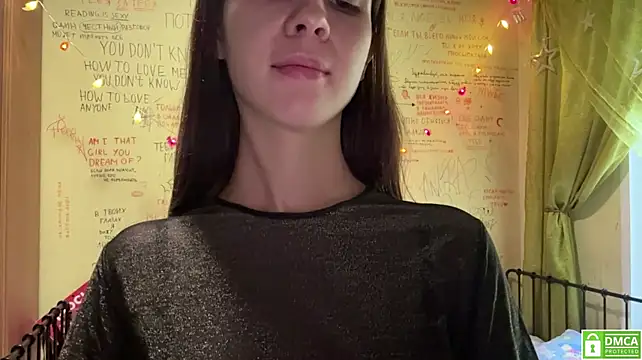 Juicy_Cutie - Lower skirt, show my panties