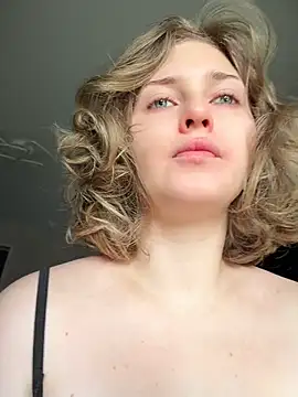 KellyKeler - Spank till pink Rrrr🍑🌸