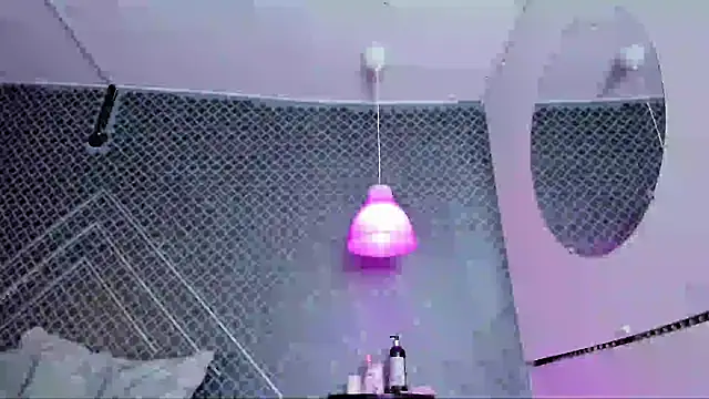 Aleja_bloom - make my big ass red + oil