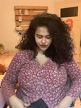 Curvydesifromgermany - Oil on tits