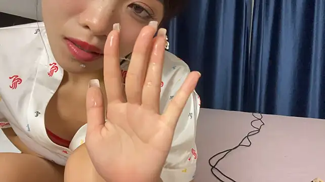 Emily-6868 - 酒店完成目标 大厅 诱惑 噴水 裸脚高敏感歡迎哥哥調教