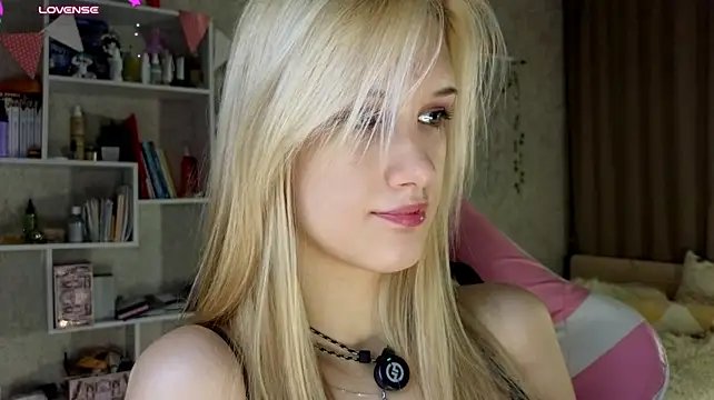 AnnyiBlue - Take off bra and tits play close up