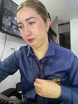 Suzy-111 - 👿2 fingers in pussy+LT 2min control🥵