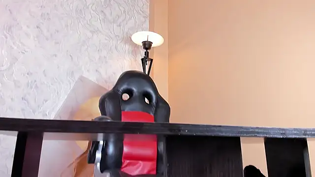 Liz_Garner - suck and lick toes