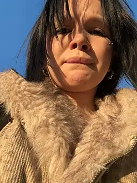 MietteDream - Lift up top&squeeze nipples near buyers