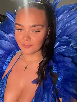 MaddisonWhitex - Tease Boobs