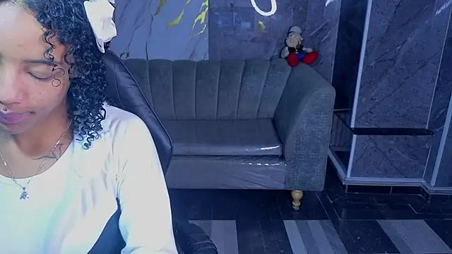 Violeth_b - Stretch your nipples + oil massage