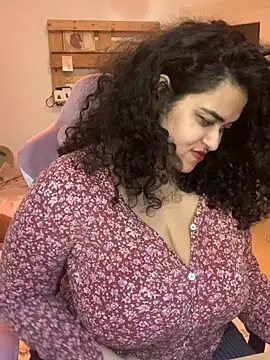 Curvydesifromgermany - Oil on tits