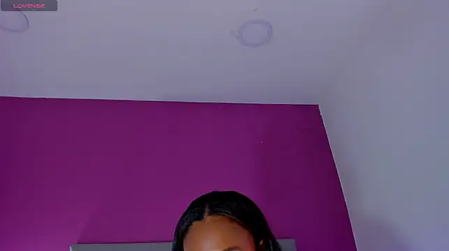 Brunna-Brownn - big squirt showwith the machine