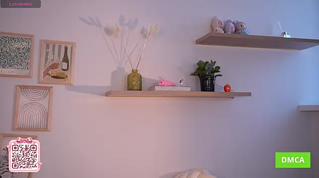 Bellacle - my titties out of the top