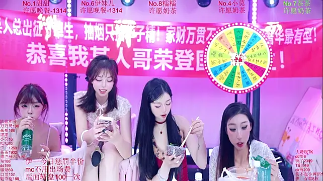Luckybaby-001 - 吃水果啦~