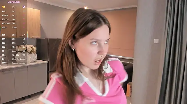 LorileeTruden - suck finger