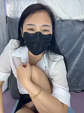 Nini_11 - 乳夹2分钟Breast clamps for 2 minutes