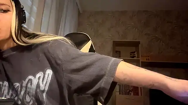 SharikaBabecki - Show outfit