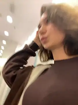 QuitieLia - Make my pussy wet