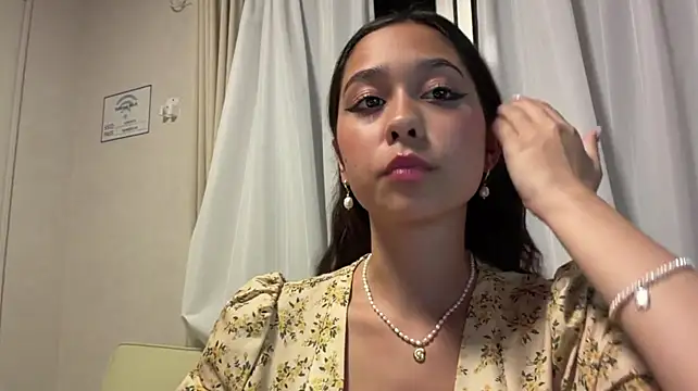 ReynaMccarron - hot show my panties straps