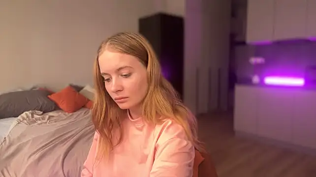 Mary_Day_ - bra off