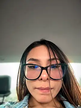 Amira_cute2 - TOUCH CLIT+CONTROL TOY 3 MIN
