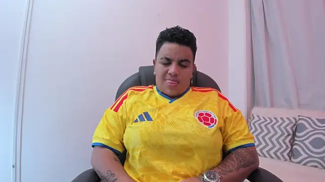 Mathias_Ftm_ - show my bog tits