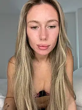 SexySaraxxoo - LT GET FUCK IN ASS VID