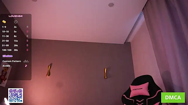 JodyHeap - I continue to play with my kitty