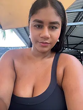 NayTorres - FINGERS IN MY PUSSY, SILENCE IN PUBLIC