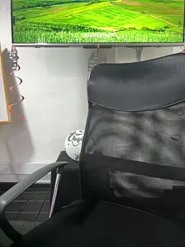 Amy_Kiitty_ - close the office and sin