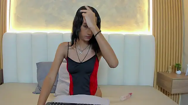 Lulu_fuller - 5 spanks ass🍑💃