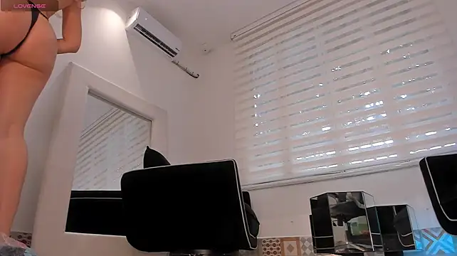 ChloePreston_ - Striptease + bodytour