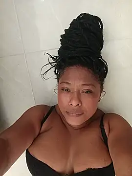 Jazmin43 - To be left in just a thong