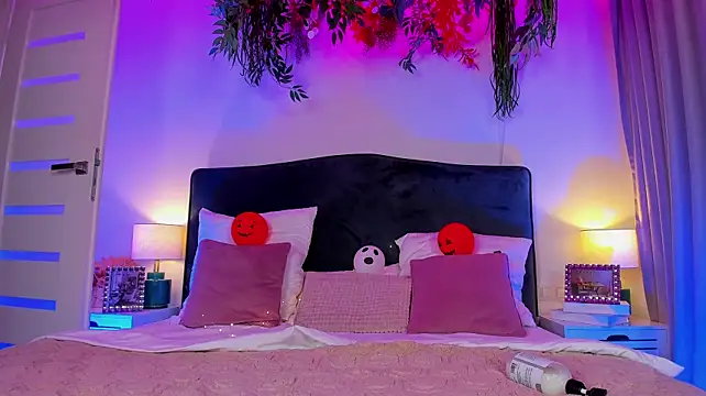 IsabelMilf - destroy pussy big black dildo